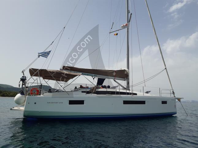 Yacht Sun Odyssey 410 chartern in Volos