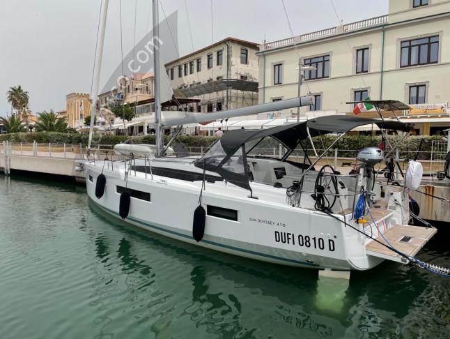 Yacht Sun Odyssey 410 Yachtcharter in Marina di San Vincenzo