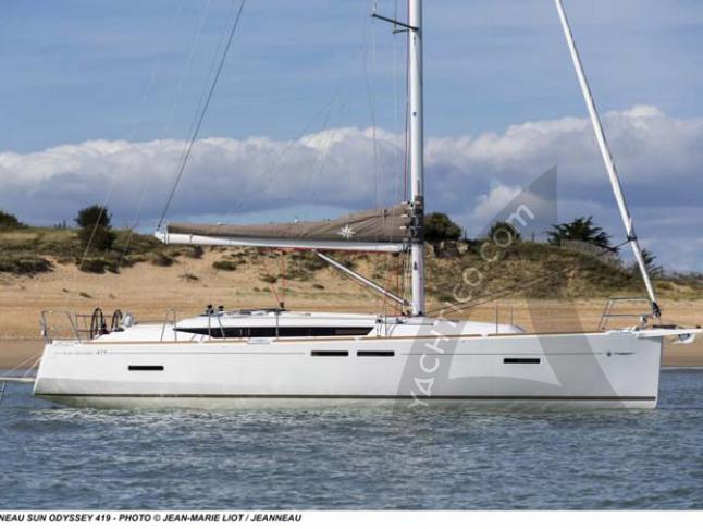 Sailboat Sun Odyssey 419 for hire in Palm Cay Marina