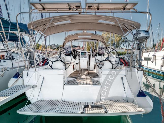 Segelyacht Sun Odyssey 419 Yachtcharter in Palairos