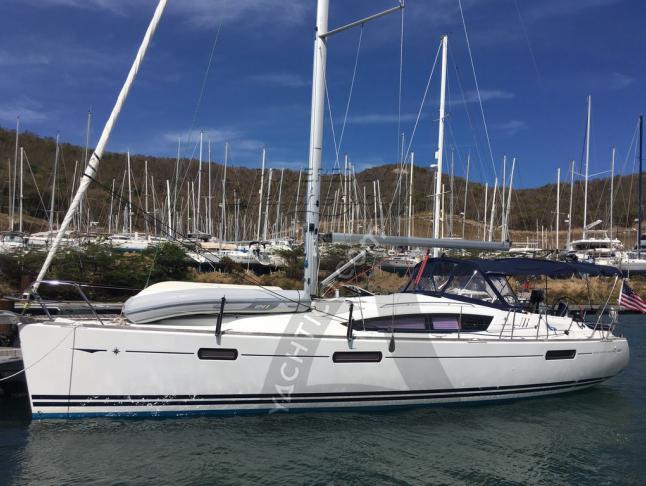 Sailing yacht Sun Odyssey 42 DS for hire in Roses