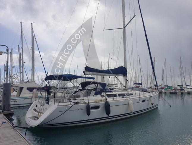 Sailboat Sun Odyssey 42i for charter in Marigot