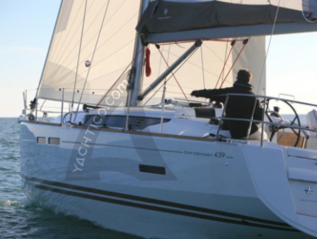 Yacht Sun Odyssey 439 Yachtcharter in Marina Uturoa