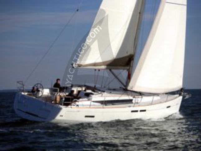 Yacht Sun Odyssey 439 - Sailboat Charter Poros