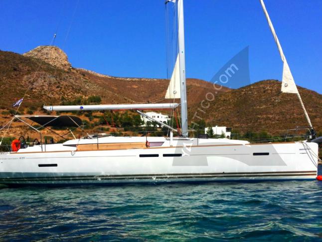 Sailing yacht Sun Odyssey 439 for hire in Lavrio