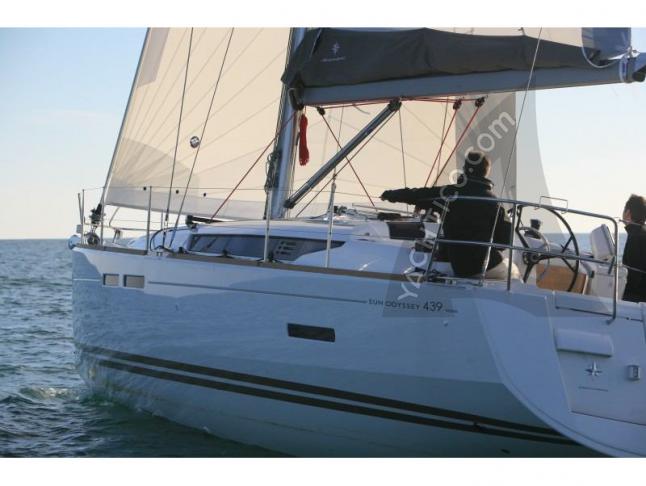 Sailing boat Sun Odyssey 439 for hire in ACI Marina Split
