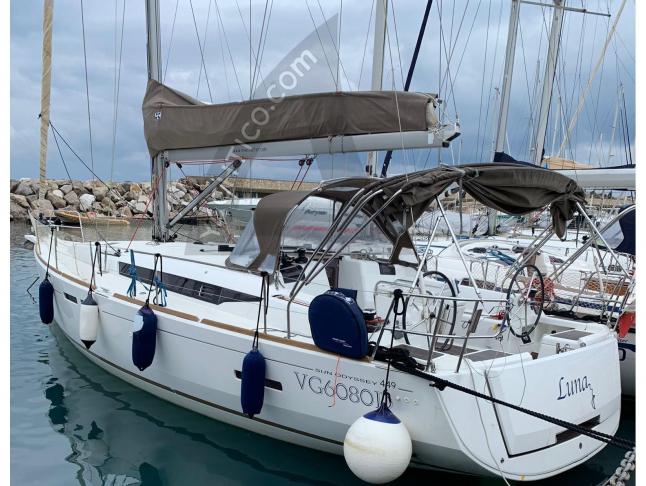 Sailboat Sun Odyssey 449 for rent in Marina di Salivoli