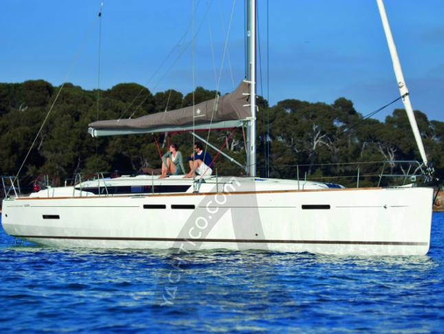 Segelboot Sun Odyssey 449 Yachtcharter in Yachthafen von Lavrio