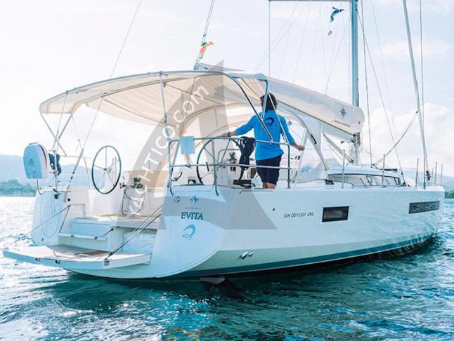 Segelyacht Sun Odyssey 490 chartern in Portisco