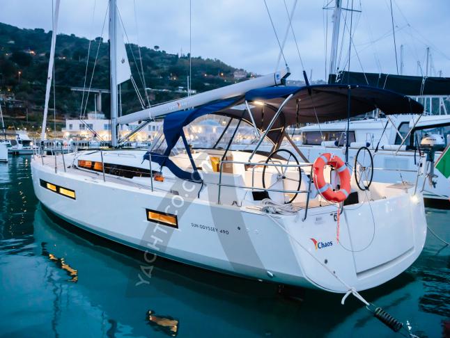 Segelboot Sun Odyssey 490 Yachtcharter in Messina