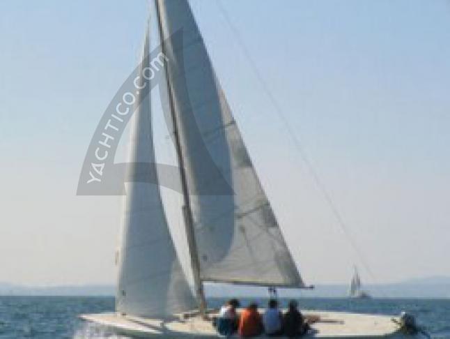 Sailing boat Trias available for charter in Langenargen