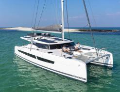 Catamaran Aura 51 for charter in Belize City