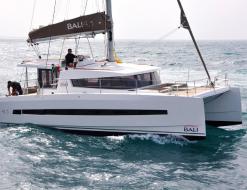 Kat Bali 4.1 chartern in Stock Island Marina