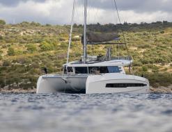 Kat Cervetti 44 Yachtcharter in Rodi Garganico