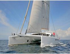 Catamaran Class 4 for rent in Ribishi