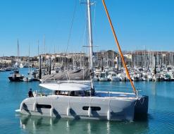 Katamaran Excess 11 chartern in Marina Preveza