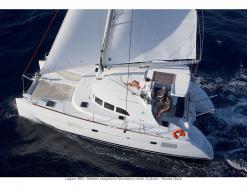 Catamaran Lagoon 380 for charter in Le Marin