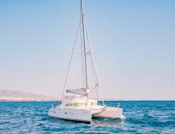 Katamaran Lagoon 380 S2 Yachtcharter in Marina Alimos Kalamaki