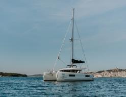 Catamaran Lagoon 40 for rent in Sibenik
