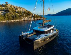Kat Lagoon 40 chartern in Marina Preveza