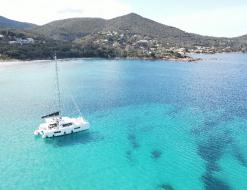 Katamaran Lagoon 40 chartern in Port d Ajaccio