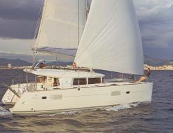 Kat Lagoon 400 S2 chartern in Marina Alimos Kalamaki