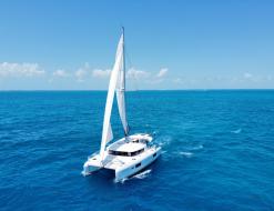 Katamaran Lagoon 42 Yachtcharter in Stock Island Marina