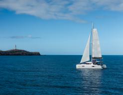 Catamaran Lagoon 42 for hire in Angra dos Reis