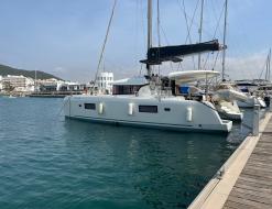 Katamaran Lagoon 42 Yachtcharter in Sant Antoni de Portmany