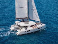 Katamaran Lagoon 42 chartern in Nanny Cay Town