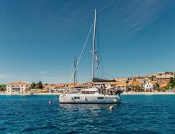 Katamaran Lagoon 42 Yachtcharter in Marina Mandalina