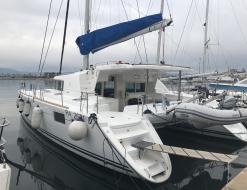 Catamaran Lagoon 440 for rent in Portisco