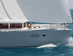 Katamaran Lagoon 450 chartern in Bolands
