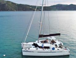 Catamaran Lagoon 450 for charter in Maya Cove