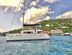 Katamaran Lagoon 450 F chartern in Hodges Creek Marina