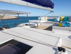 Catamaran Leopard 42 for charter in Placencia