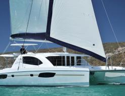 Katamaran Leopard 44 chartern in Marina Naviera Balear