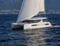 Catamaran Leopard 45 for charter in Laem Khat