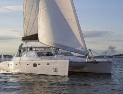 Cat Voyage 480 for charter in Ribishi