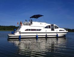 Houseboat Europa 400 for rent in Marina Fuerstenberg