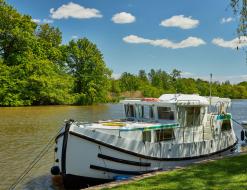 Houseboat Penichette 1020 for charter in Drecht Marina