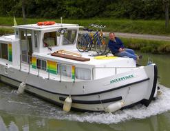 Houseboat Penichette 935 available for charter in Redon