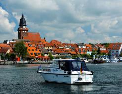 Houseboat Succes Marco 860 AK Hardtop for hire in Waren