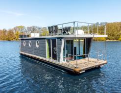 Hausboot Woma D13 Yachtcharter in Buchholz