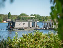 Houseboat Woma D13 for rent in Fuerstenberg