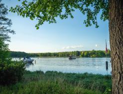 Houseboat Woma D13 available for charter in Marina Roeblinsee