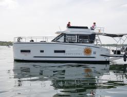 Yacht Futura 40 Grand Horizon Yachtcharter in Marina Fleeensee