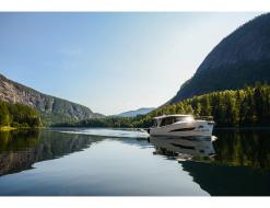 Motorboot Greenline 39 Hybrid Yachtcharter in Posgrunn
