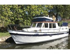 Motoryacht Husky Dane 1000 chartern in Motala