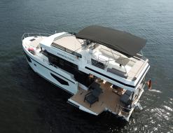 Motorboat Maestro 42 available for charter in Werder